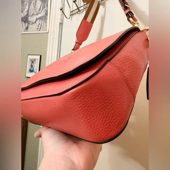 NEAR MINT Coach Jes Messenger in Rare HIBISCUS Pink | Large Crossbody - Picture 7 of 16
